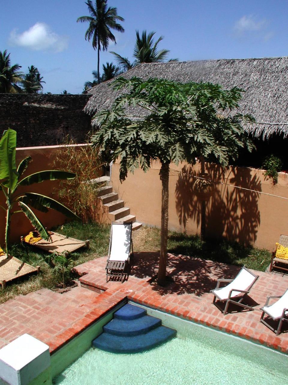 Bed and Breakfast Patio Dos Quintalinhos - Casa Di Gabriele острів Мозамбік Екстер'єр фото